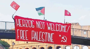 Il governo riscrive il piano contro l'antisemitismo