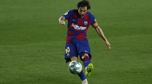 Leo Messi, addio Barcellona? Ingaggiarlo costa 200 milioni: ecco i calcoli