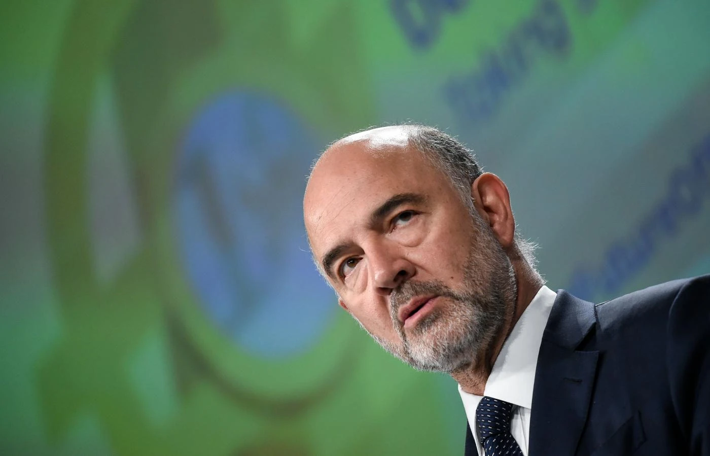 Matteo Salvini, ultimo sfregio di Moscovici: "Non piangerò quando andrà all'opposizione. Pd e M5s da tentare"