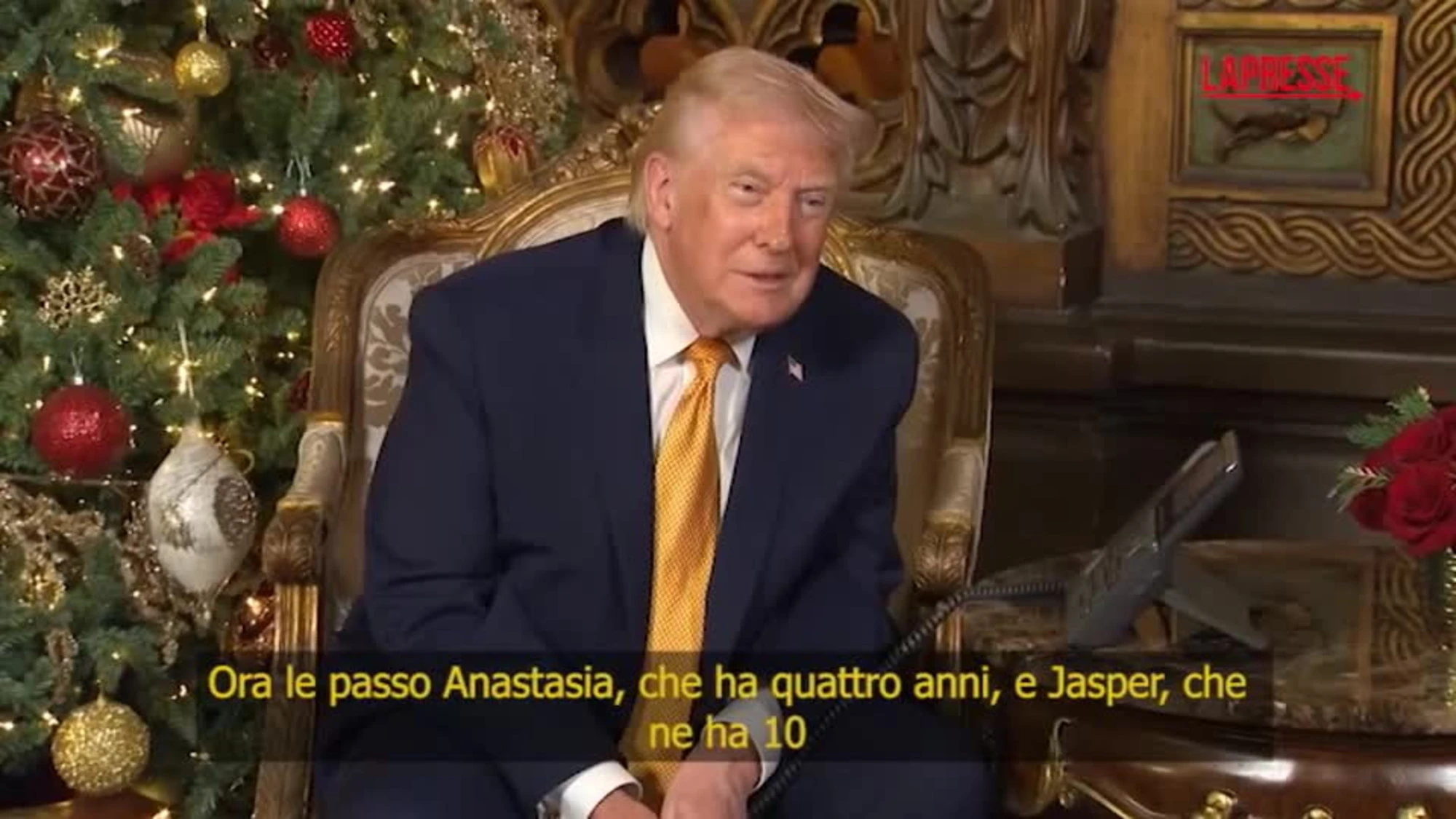 Trump telefona ai bambini: come li gela su Babbo Natale