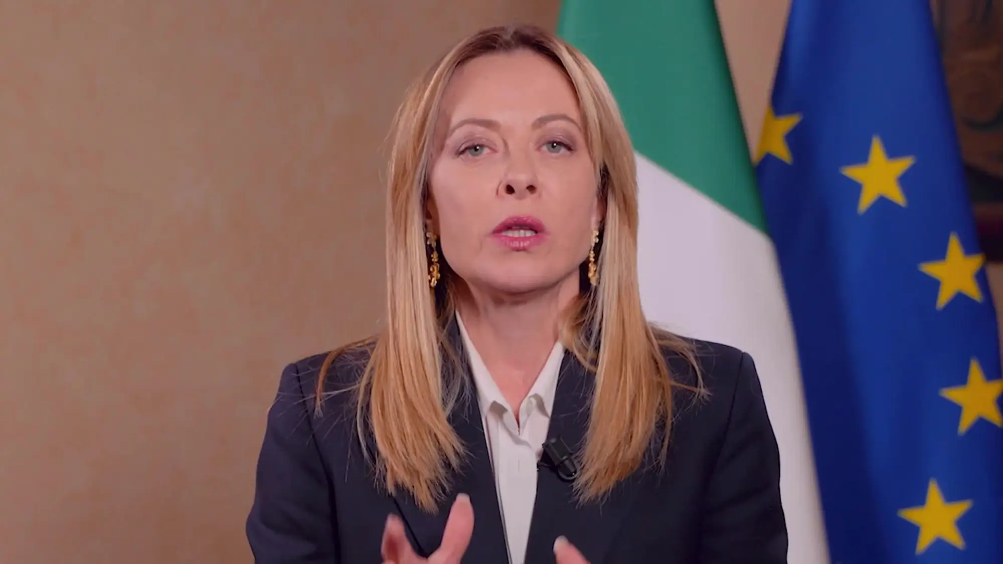 Giorgia Meloni, l'irregolare condannato 23 volte da risarcire: "Chi non vogliamo in Italia", bordata alle toghe