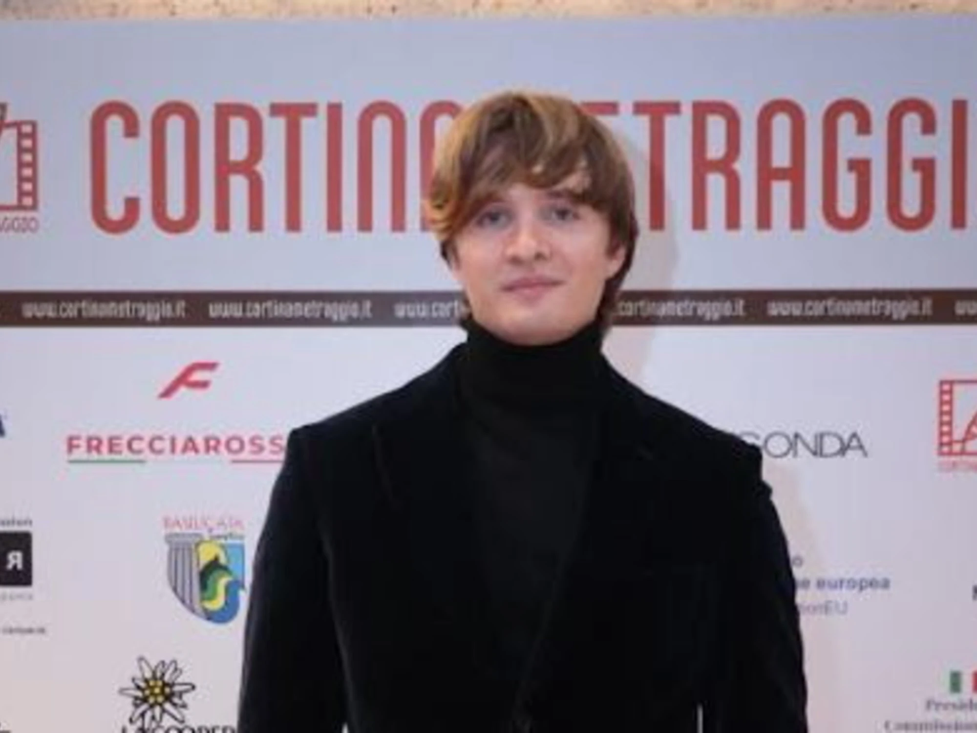 CORTINAMETRAGGIO LANCIA I GIOVANI TALENTI PROTAGONISTI DEI CORTI IN GARA. TRA QUESTI SPICCA FILIPPO LIBRANDO NEL FILM SULL’AERONAUTICA