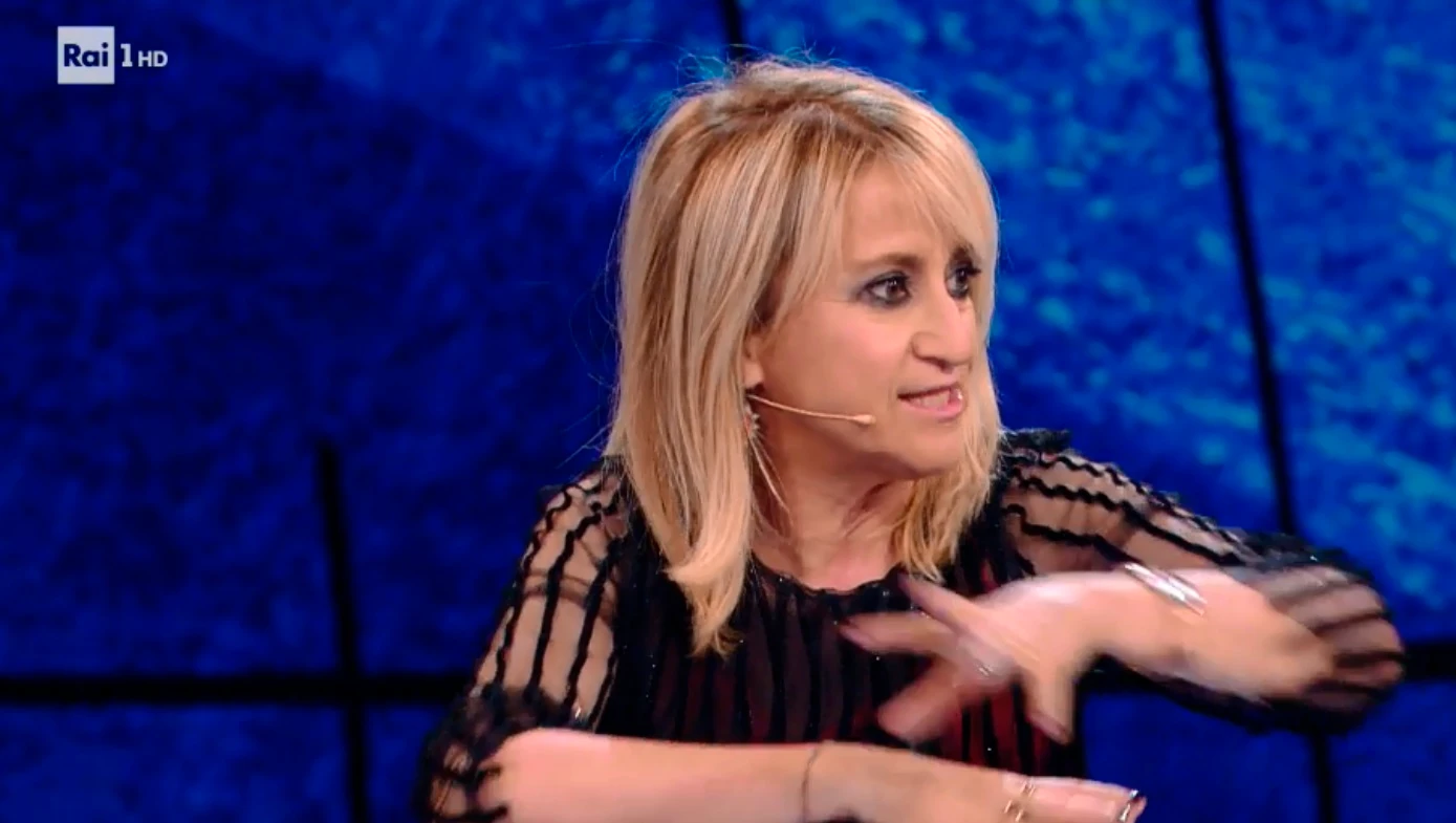 Luciana Littizzetto, ultima vergogna a Che tempo che fa: balle e insulti contro il leghista Lorenzo Fontana