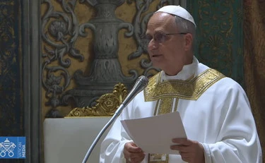 Leone XIV, la prima messa da Papa è nel segno della tradizione