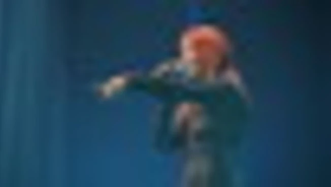 Noemi live nei teatri: suono il piano perchè mi emoziona