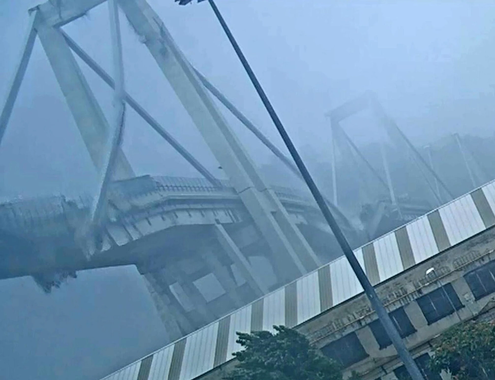 Ponte Morandi, chiesti 18 anni di carcere per Castellucci: "Non si poteva neanche nominare"