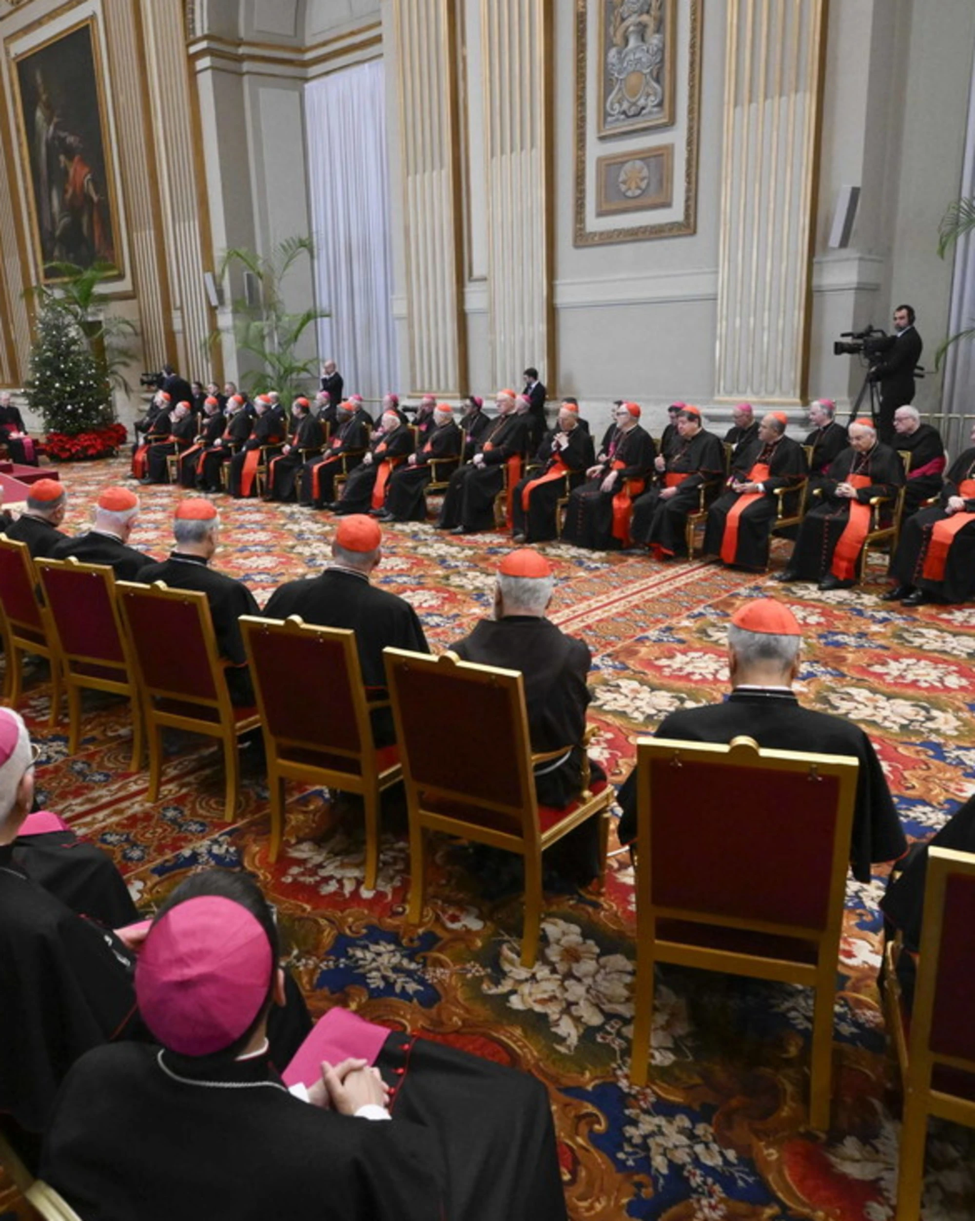 Conclave, "due cardinali non votano": si abbassa il quorum