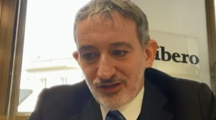 Piantedosi, Senaldi: "50 anni in Polizia", schiaffo ai rosiconi di sinistra