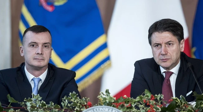Giuseppe Conte, l'aut aut a Beppe Grillo: una "nuova" poltronissima per Rocco Casalino
