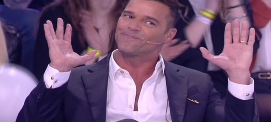 Amici, Ricky Martin e il clamoroso bidone a Maria De Filippi: l'annuncio con cui gela Mediaset