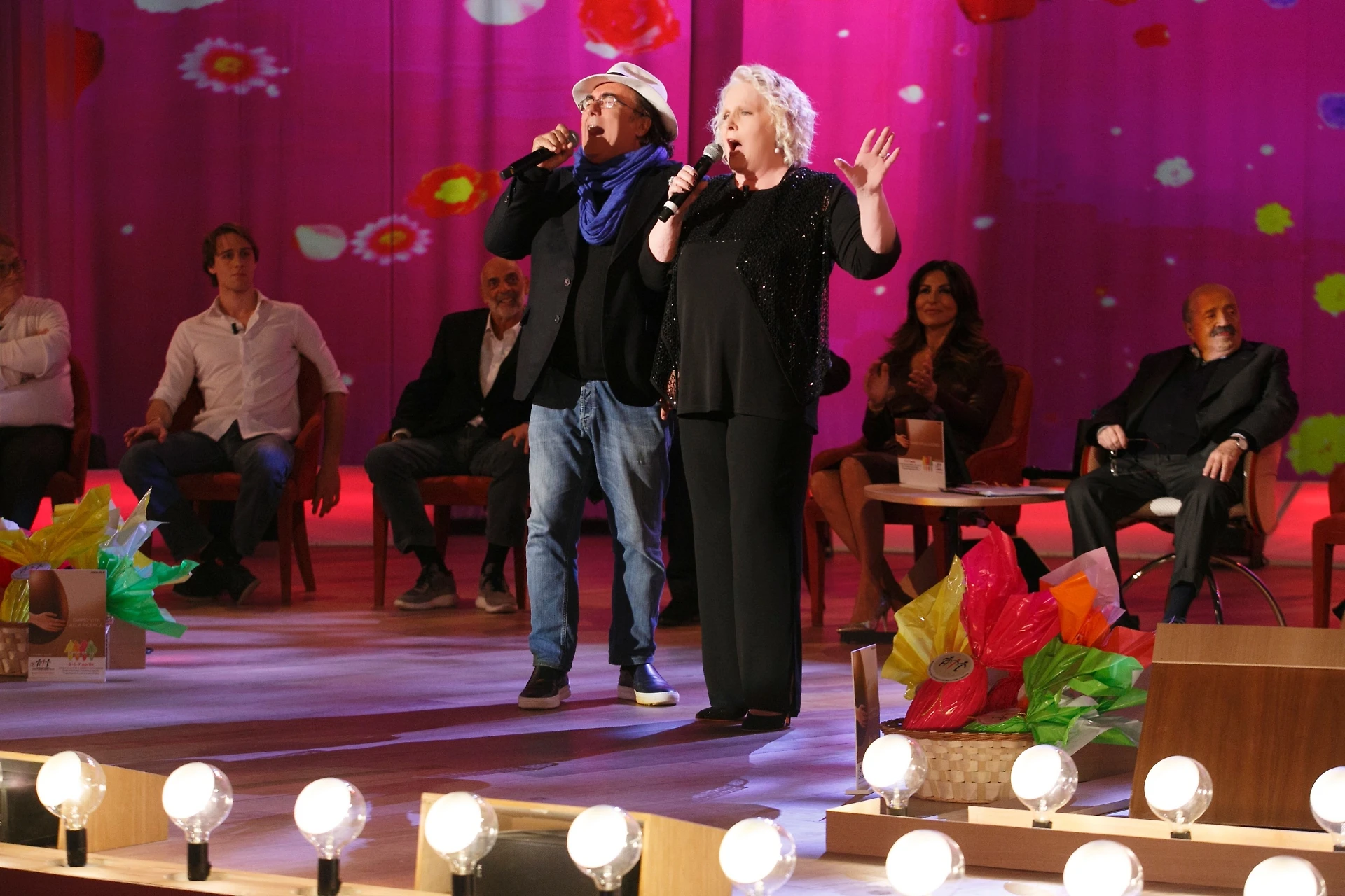 Romina Power, dramma in diretta tv: Al Bano Carrisi così, sul palco con lei. Sanguinoso tradimento