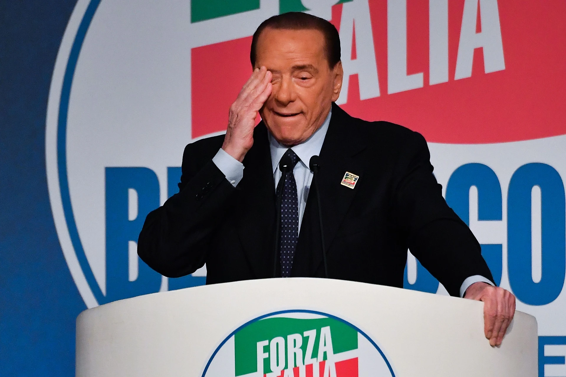 Silvio Berlusconi, il panico dentro Forza Italia dopo i guai di salute: i sospettati, chi lo può "tradire"