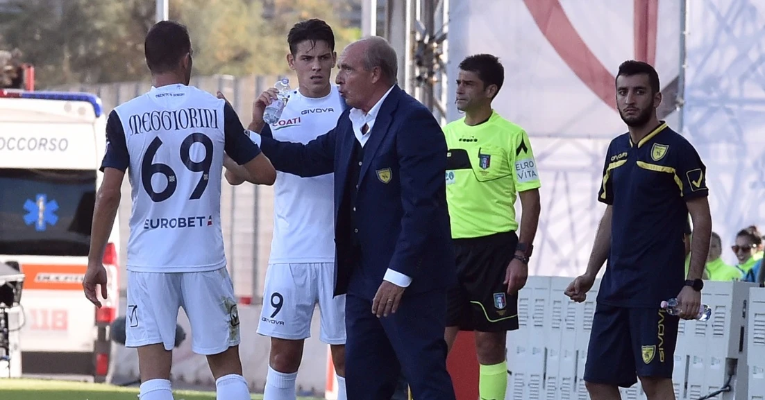Calcio, serie A: Ventura perde ancora col Chievo, prima vittoria del Frosinone