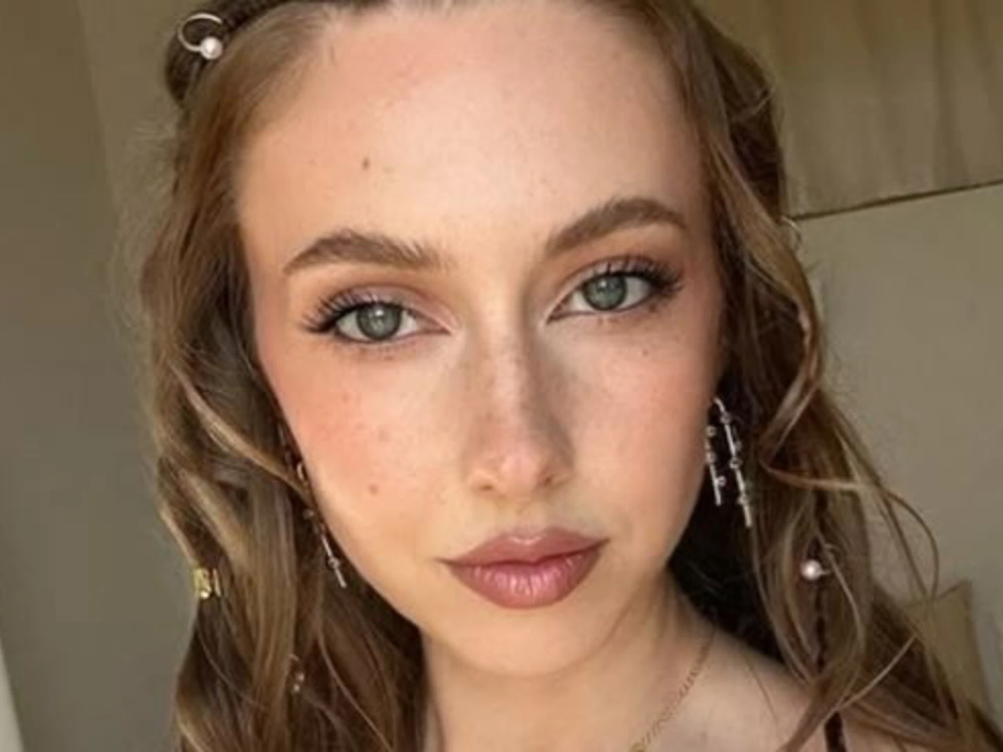 &quot;Come Chiara Ferragni ma non si scusa&quot;