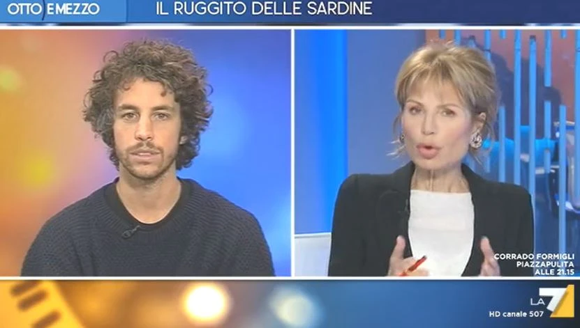 Sardine, Mattia Santori crolla a Otto e Mezzo: "Il nostro programma?", altra scena muta