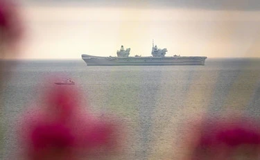 Iran, la diretta. Londra, niente portaerei. Teheran, cellule dormienti in azione?