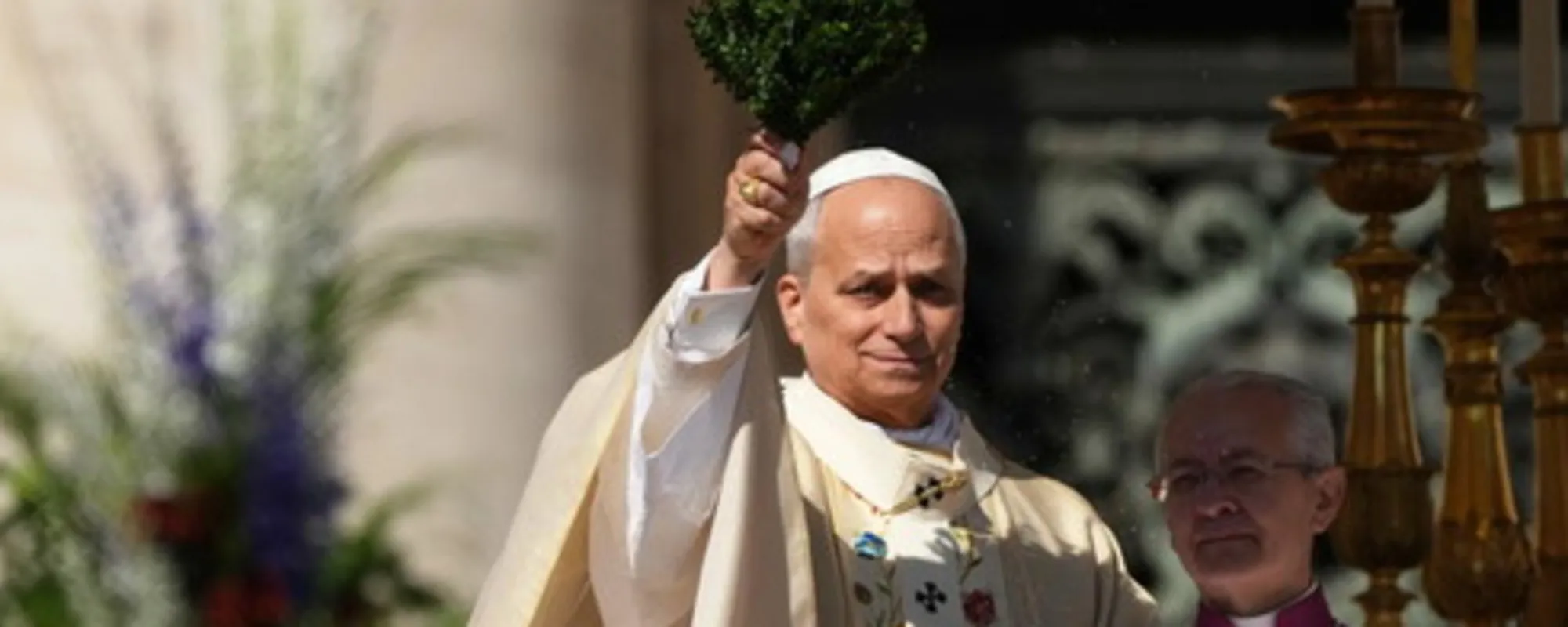 Leone, la prima omelia di Pasqua: "A volte sembra che Dio non esista, ma..."