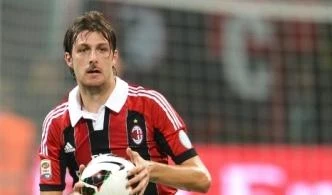 Serie A, Acerbi (Sassuolo) operato per un tumore all&apos;apparato genitale