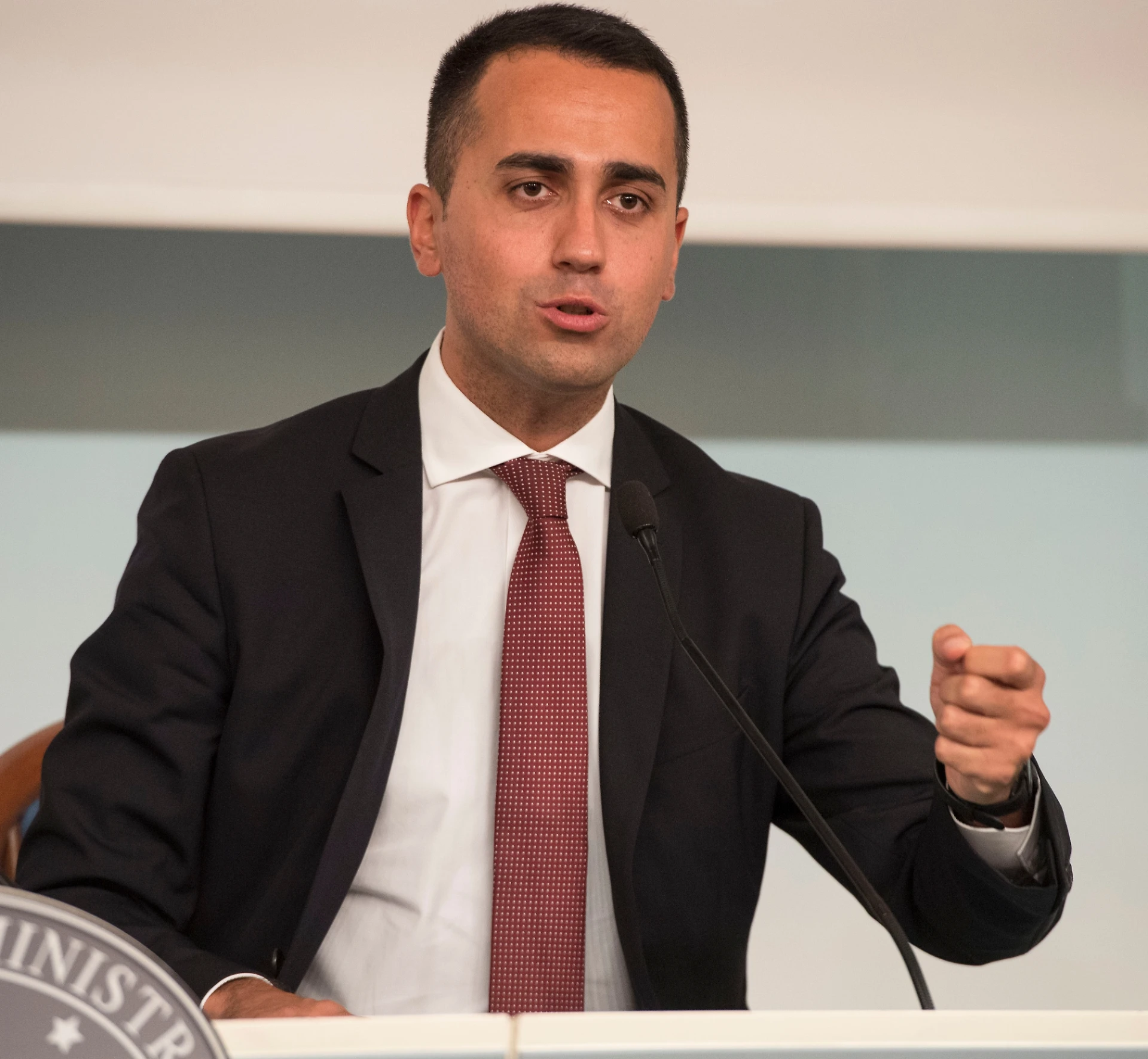 Copyright, finalmente l'Europa ne fa una buona: stretta sul diritto d'autore, Di Maio grida alla censura