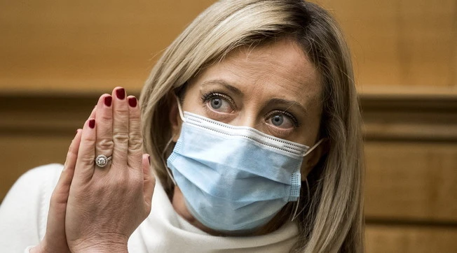 Giorgia Meloni, retroscena-terremoto. "Contatti con Renzi", la proposta indecente di Italia Viva per far cadere Conte