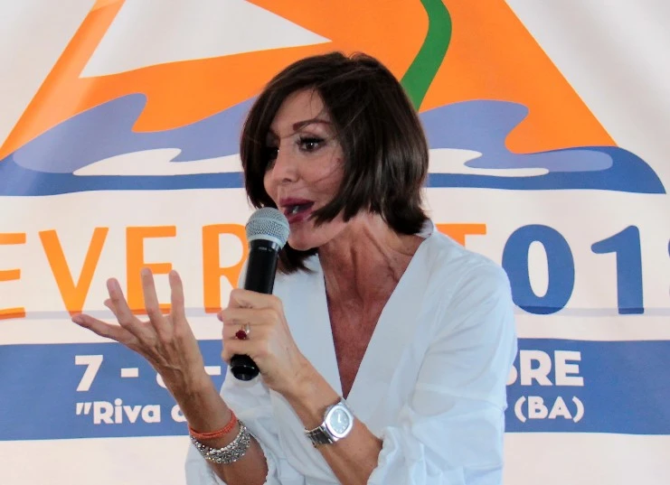 Anna Maria Bernini: "Servirebbe la flat tax ma Matteo Salvini ci ha rinunciato"