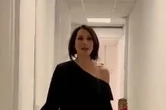 Non è l'Arena, Nunzia De Girolamo in abitino fa impazzire i telespettatori: video dietro le quinte da infarto