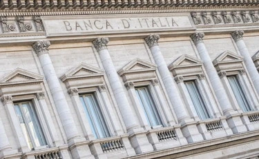 Stipendi d'oro e funzionari rossi: ecco Bankitalia