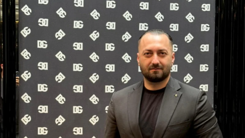 https://media.liberoquotidiano.it/KeOBrbvVjIdRor3AvuM_V--sXlpGw5hE3c7CUpO8bxw/width:800/quality:90/aW1hZ2VzLzIwMjUvMDkvMjkvMDk0MTQ3NzQ3LTQ1NmNjNTBmLTBmN2QtNGNlYi04YmMzLWEyMjZhY2I4M2ViMC5qcGc.webp