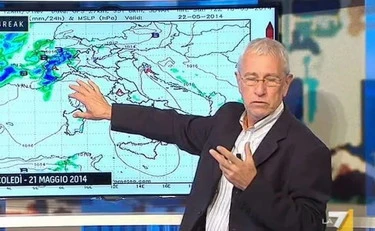 https://media.liberoquotidiano.it/Ked1ttCNCOTHXnUlHOAPrWWwS2WjIVmE1psBitwofhg/width:800/quality:90/aW1hZ2VzLzIwMjUvMTAvMDkvMDg0MjIzOTAyLWIyZWZmOTMxLWYxOTItNDNlMS1hYTM0LWIzMjFjNmIzMmViYy5qcGc.webp