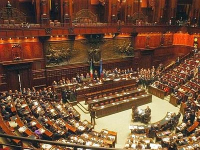 Dl emergenze, governo pone la fiducia. M5S contro Franceschini. Lui: basta insulti