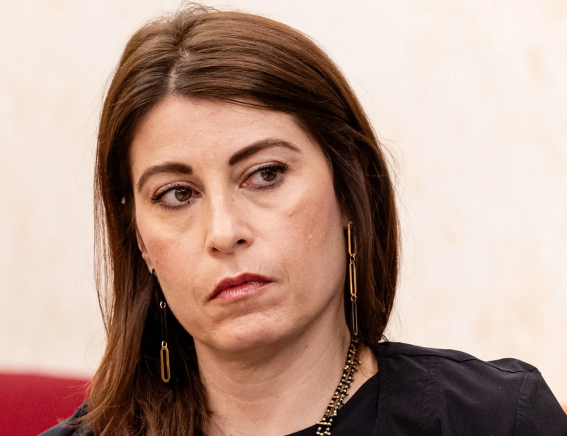 Scontri, la grottesca lettera di Elisabetta Piccolotti a Meloni