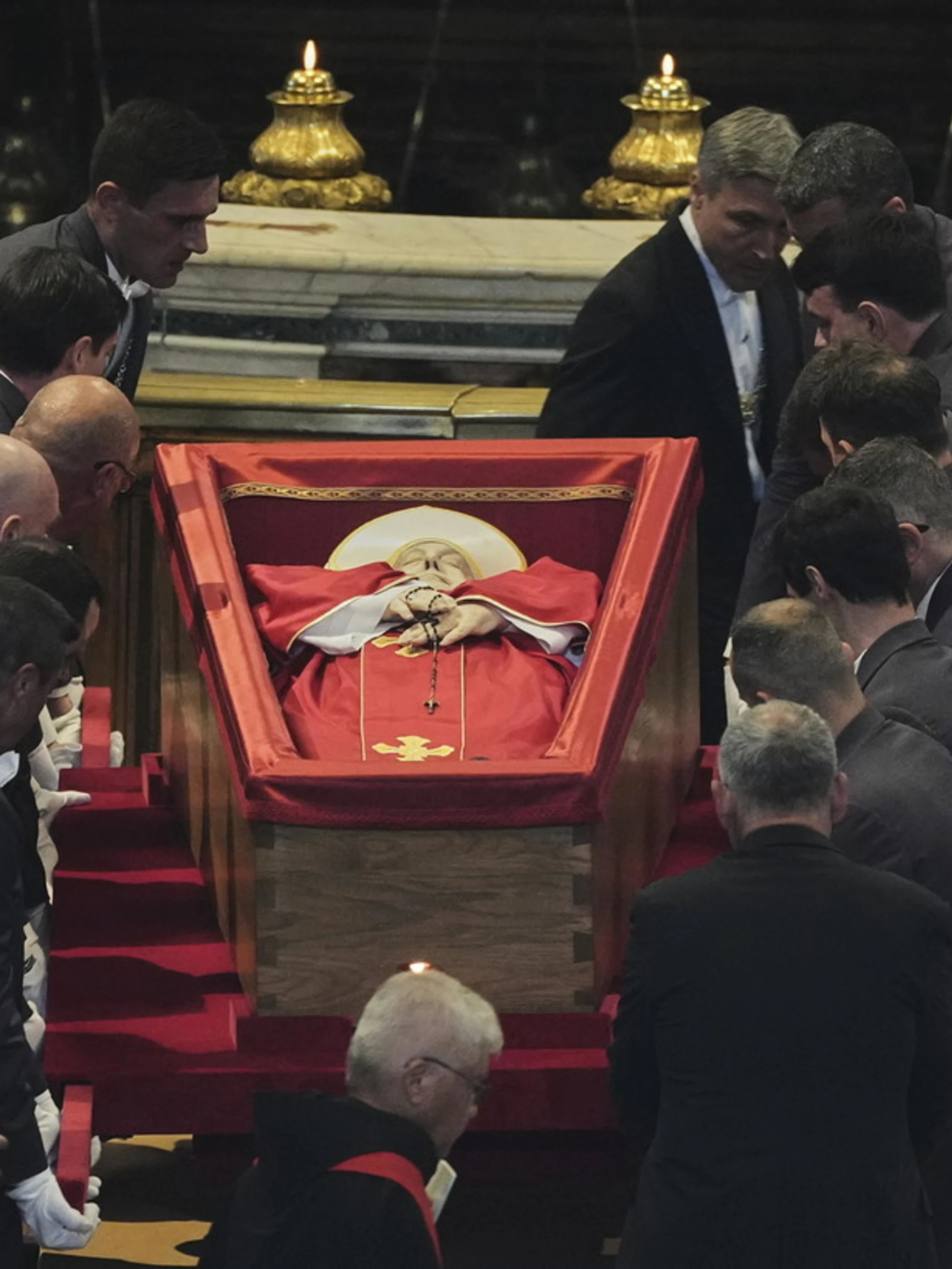Il Papa è tornato a San Pietro