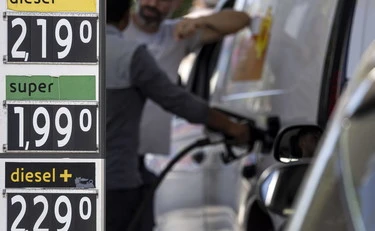 Caro carburanti? Botta sulle famiglie grazie ai mezzi pubblici disastrosi: ecco dove, lo studio