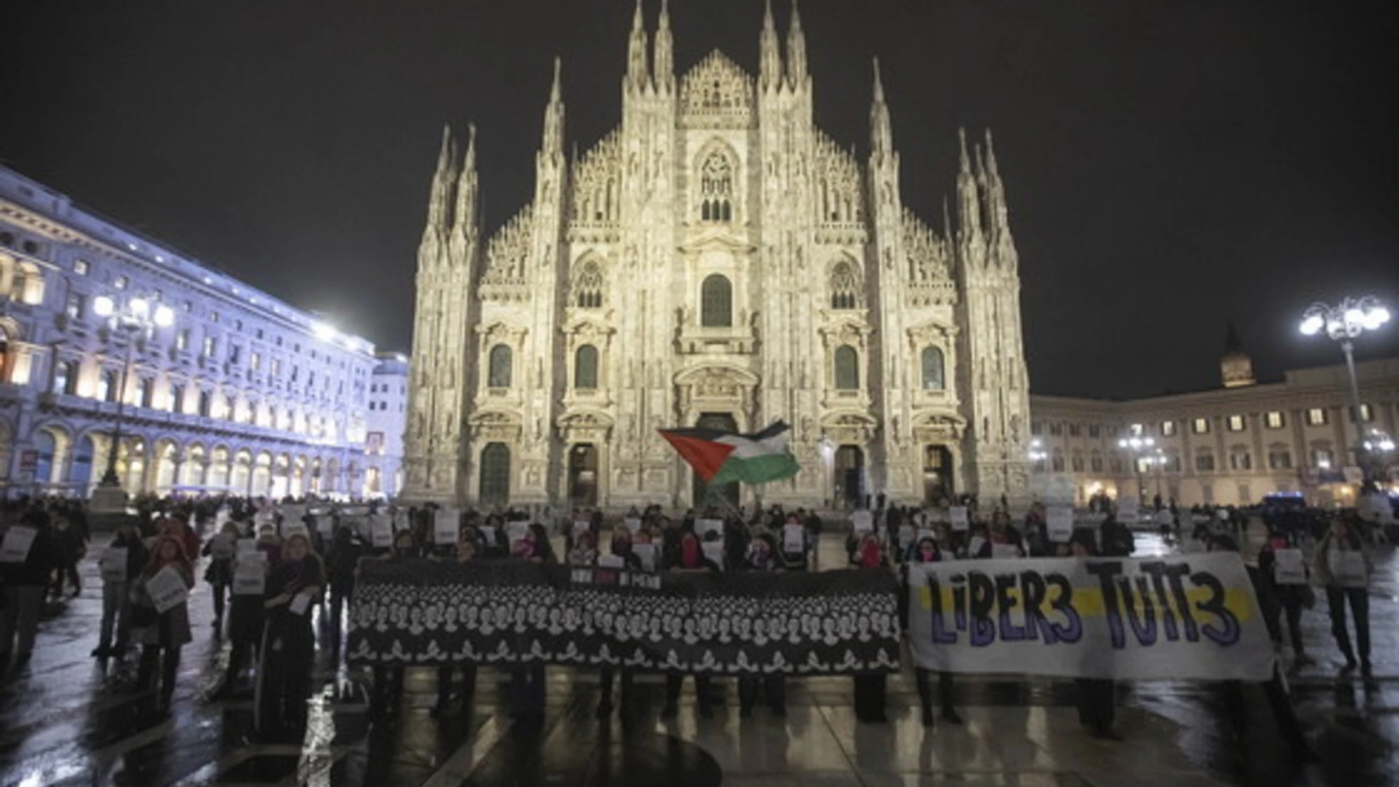 I legali gratis ai violenti figli dell’odio anti-polizia