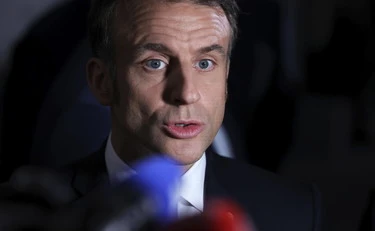 La nuova vita di Macron nell'impero dei media