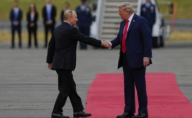 Trump-Putin, la telefonata: "Ci incontreremo a Budapest per terminare questa ingloriosa guerra"