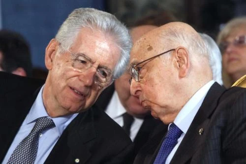 Napolitano: Monti, lo spread e le BorseMa perché continua a parlare,non dovrebbe essere super-partes