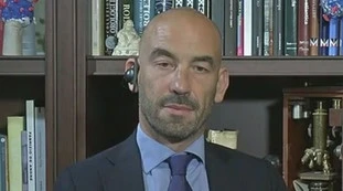 Matteo Bassetti, fucilata a Mario Draghi: "Basta con quella roba". Panico-Covid, avete notato che...