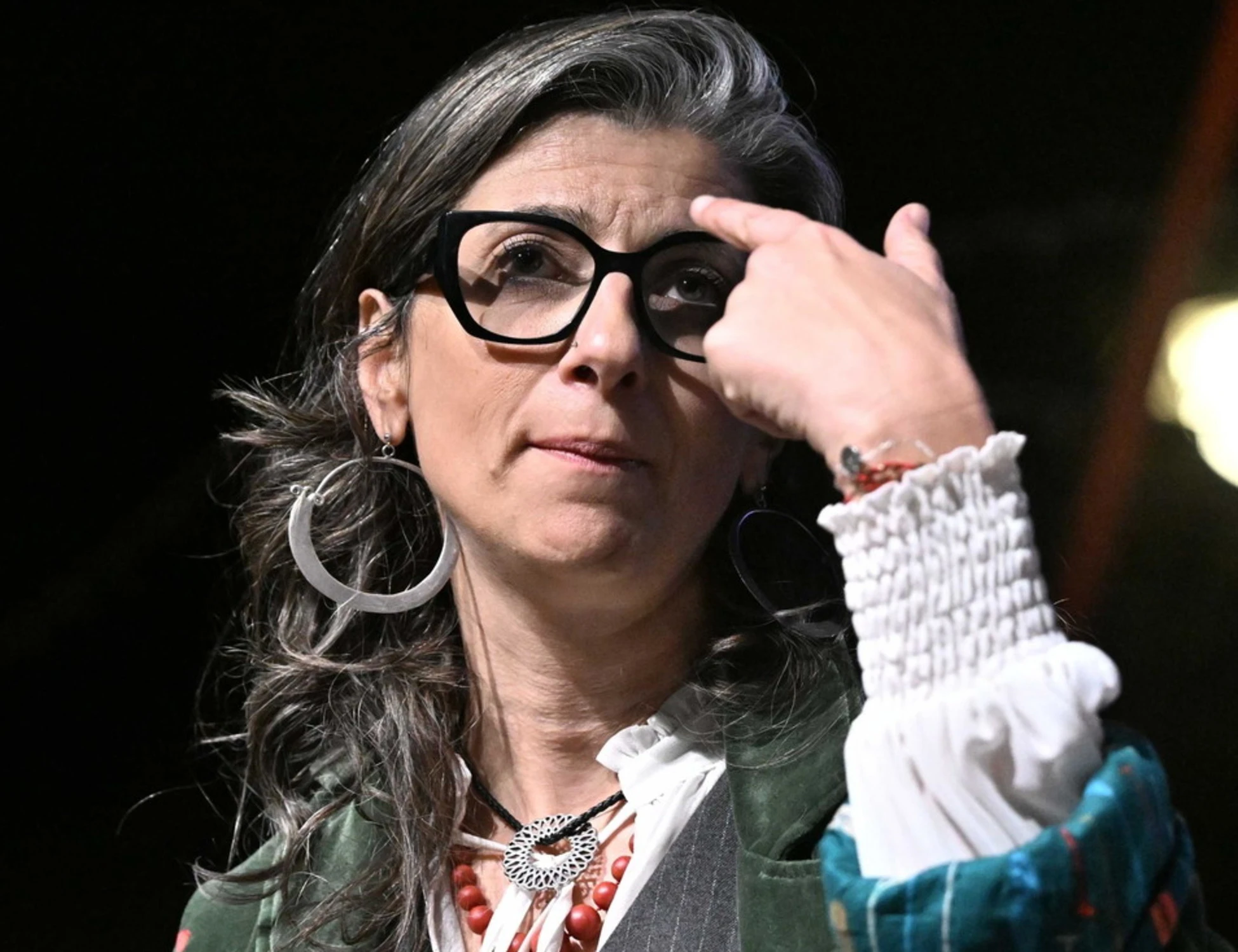 Francesca Albanese, il sondaggio fotografa il suo declino? Lei impazzisce: "Pagliacciata"