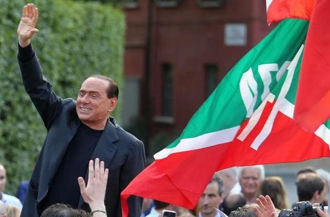 Idea Berlusconi: video per fare campagna dai domiciliari