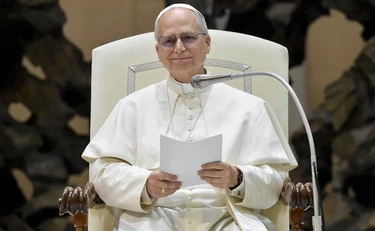 Leone XIV, 8 milioni di follower in 24 ore: Papa da record