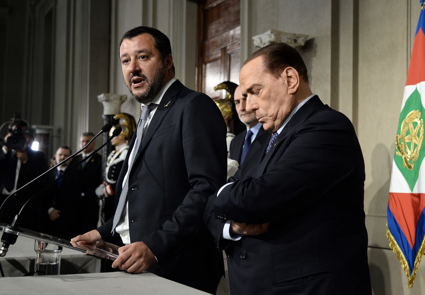Matteo Salvini telefona a Silvio Berlusconi: "Mai detto mai più col centrodestra. Ma abbiamo un problema"