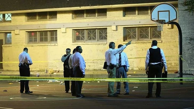 Usa, due folli sparano a Chicago: 13 feriti, anche un bimbo di 3 anni