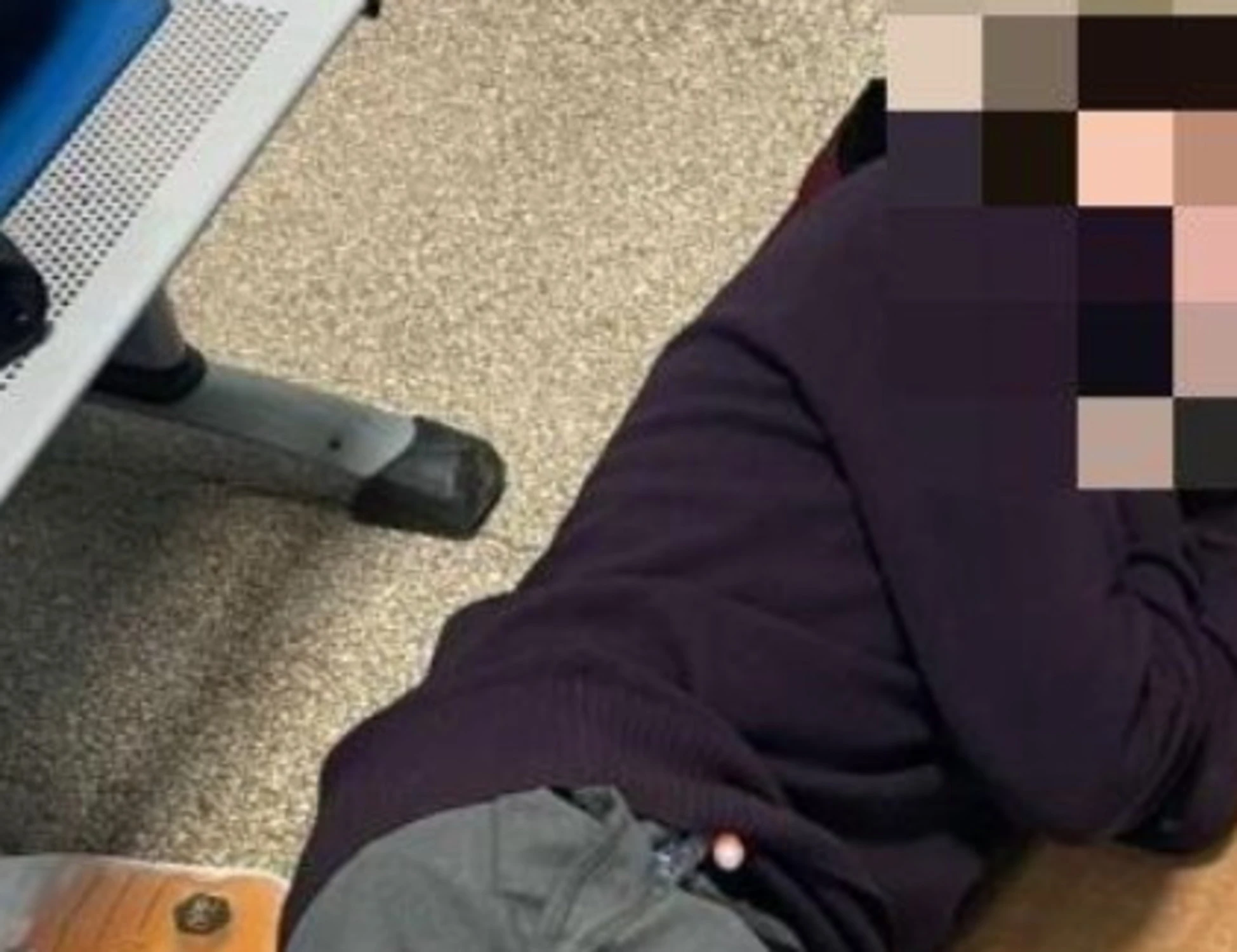 Senigallia, morto l'uomo lasciato per 8 ore a terra in osepdale