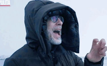 Corrado Formigli in Groenlandia a molestare foche e inuit