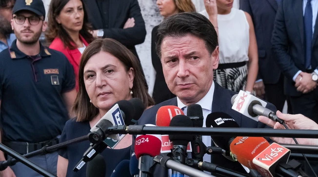 Conte, "il reddito serviva anche a questo": dove si spinge su Caivano