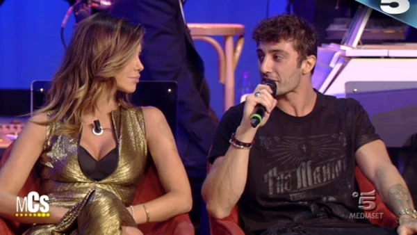 Belen Rodriguez lo scarica, Andrea Iannone la prende malissimo: "Fosse per me..."