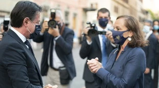 Matteo Salvini accusa: "Crimi ha svelato il bluff di Conte e Lamorgese. Nessuna ricollocazione automatica dei migranti"