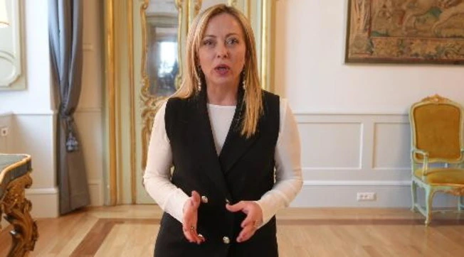 Giorgia Meloni, gli insulti di Repubblica per il video: "Wanna Marchi, velina, facsista"