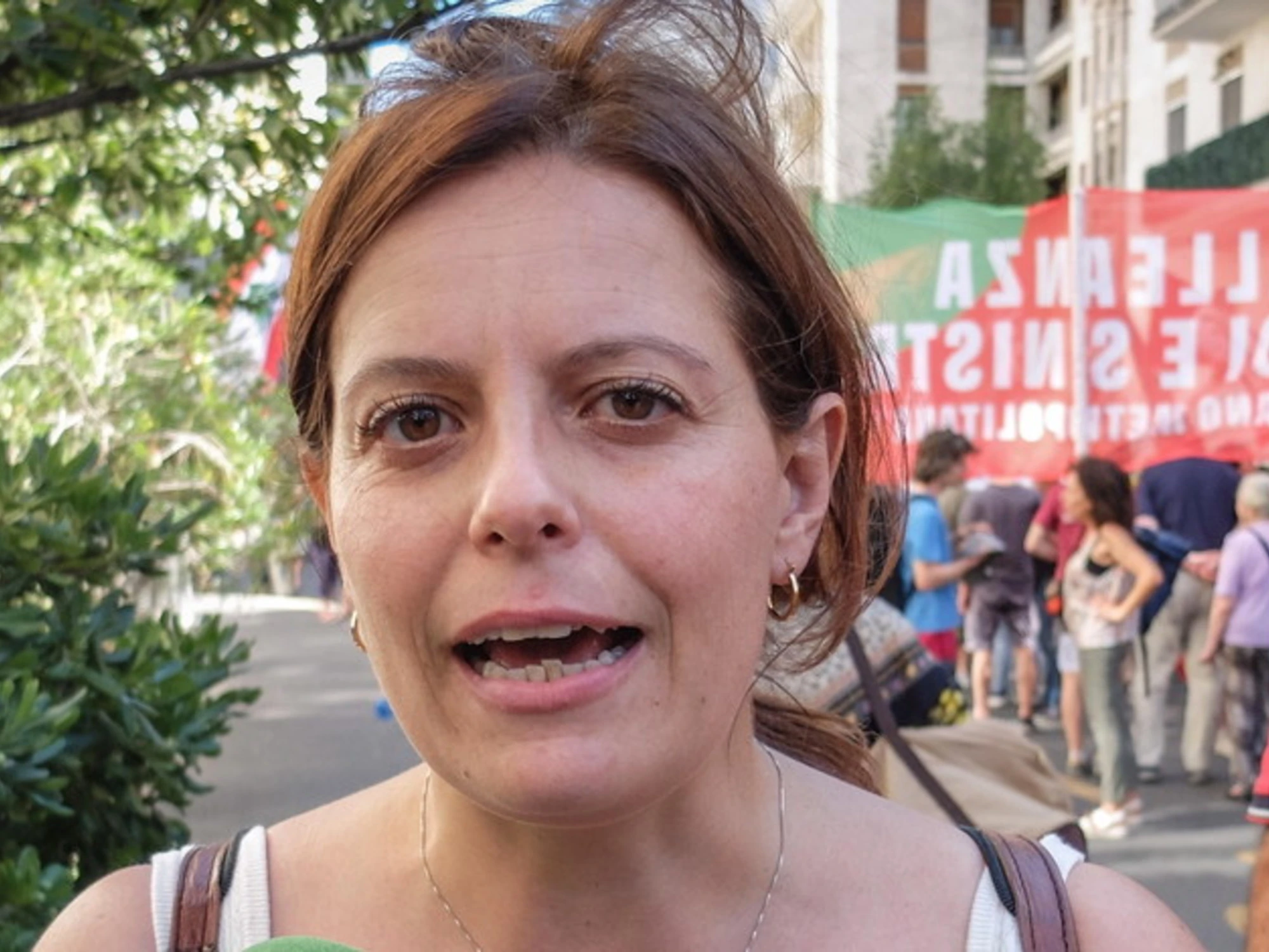 Ilaria Salis, "collaboratori licenziati senza giusta causa": condannata a risarcire 300mila euro